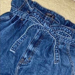 Abercrombie & Fitch High Waisted Paperbag Jeans